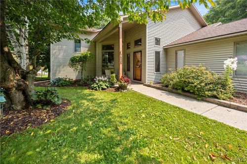7528 Song Lake Rd, Tully, NY, 13159-9201 | Card Image