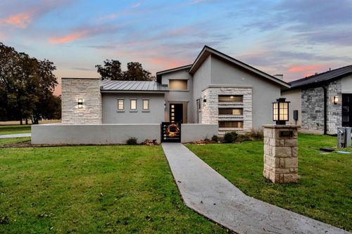 100 Menard Ct, Horseshoe Bay, TX, 78657-2018 | Card Image