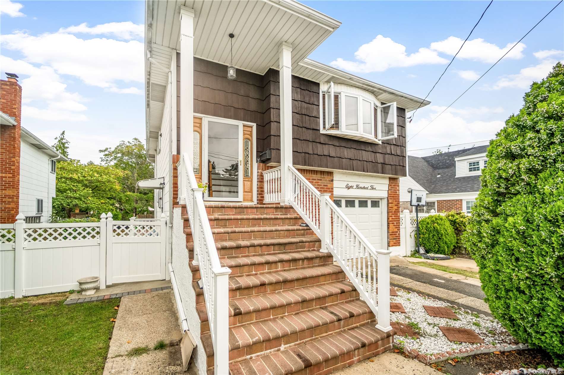 Grace St, Baldwin, NY 11510