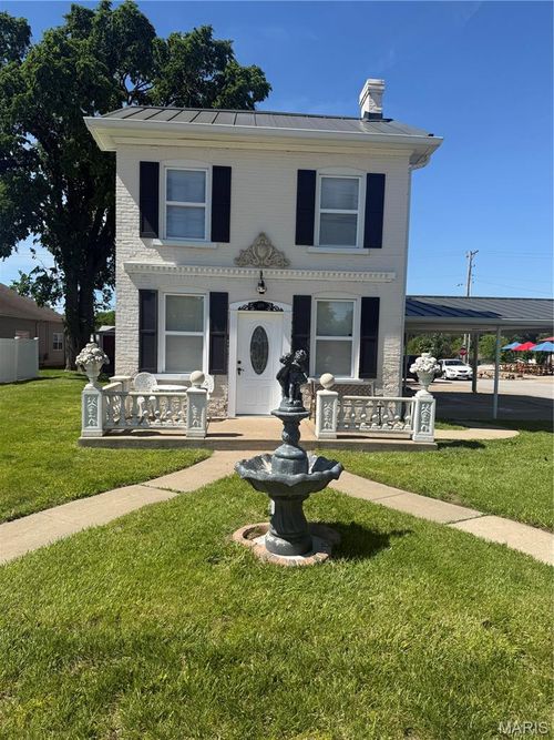 409 E Allen St, Wentzville, MO, 63385-1514 | Card Image
