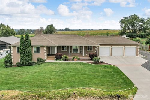 10365 Road 5.6 Ne, Moses Lake, WA, 98837-7502 | Card Image