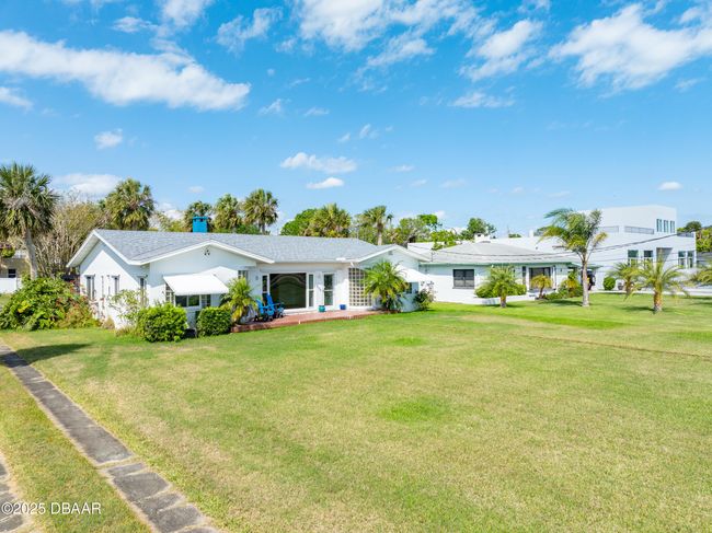 808 S Beach St, House other with 3 bedrooms, 3 bathrooms and null parking in ORMOND BEACH FL | Image 5