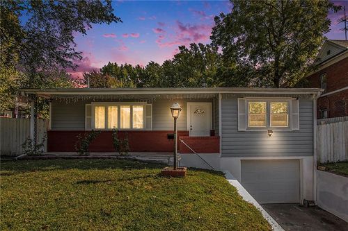 619 N 23rd St, Saint Joseph, MO, 64506-2616 | Card Image