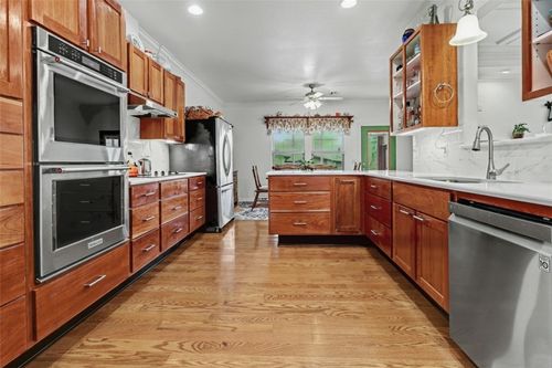 18 Nantwich Cir, Bella Vista, AR, 72714-3911 | Card Image