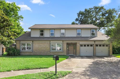 10214 Huntington View Drive, Houston, TX, 77099 | Card Image