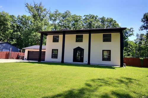 8120 Manor Drive, Fort Wayne, IN, 46825 | Card Image