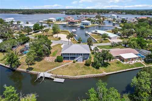 2168 N Watersedge Dr, Crystal River, FL, 34429-5271 | Card Image
