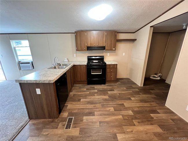 1601 N College Ave, Home with 2 bedrooms, 1 bathrooms and 2 parking in Fort Collins CO | Image 5