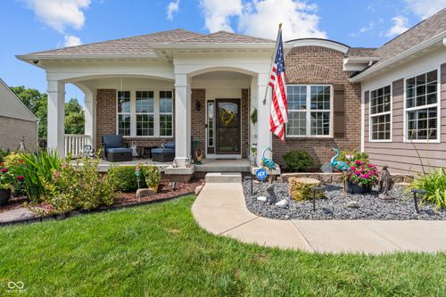 9538 Summer Hollow Dr, Fishers, IN, 46037-8006 | Card Image
