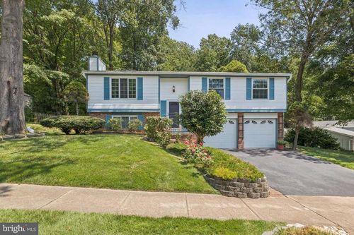 8011 Treasure Tree Ct, SPRINGFIELD, VA, 22153-2437 | Card Image