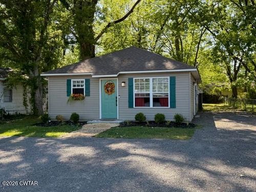 229 4th Ave, Dyersburg, TN, 38024-4240 | Card Image