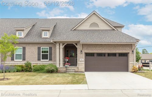 981 Cottage, Troy, MI, 48085 | Card Image