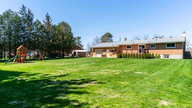 21725 Adelaide Rd, House other with 3 bedrooms, 1 bathrooms and 10 parking in Mount Brydges ON | Image 27
