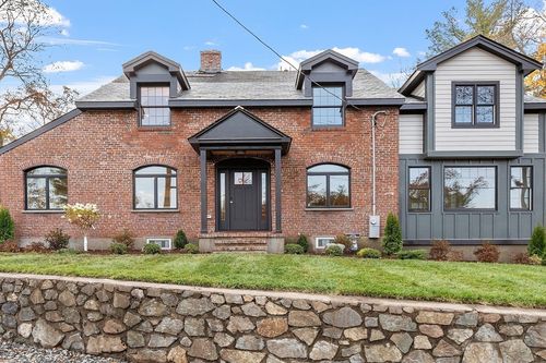 6 Lovis Ave, Wakefield, MA, 01880-3653 | Card Image