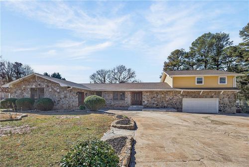 6419 Edenfield Dr, Lithonia, GA, 30058-6141 | Card Image