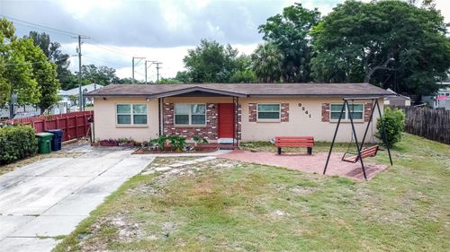9241 N 52nd St, TAMPA, FL, 33617-5401 | Card Image