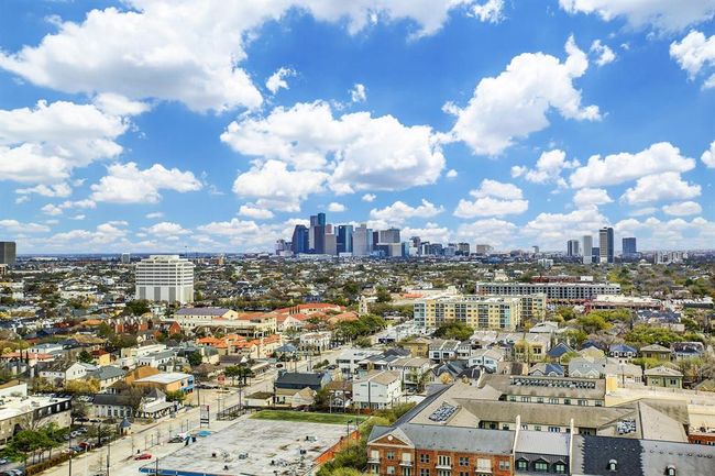 APT-17D - 2727 Kirby Dr, Condo with 2 bedrooms, 3 bathrooms and 3 parking in Houston TX | Image 27