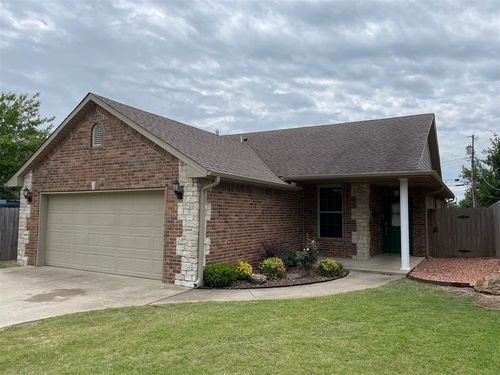 419 W Midland St, Shawnee, OK, 74804-3531 | Card Image