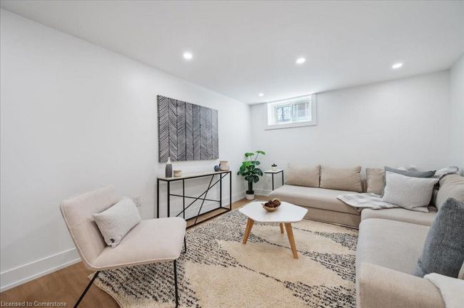 272 E 35 Th St, House other with 4 bedrooms, 2 bathrooms and 3 parking in Hamilton ON | Image 23