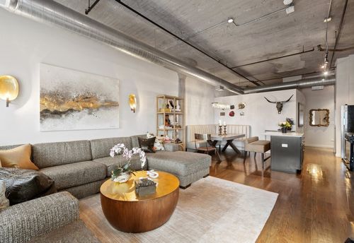 809-758 N Larrabee St, Chicago, IL, 60654-6452 | Card Image