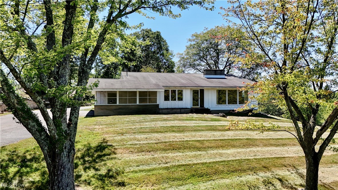 Jackson St, Millersburg, OH 44654