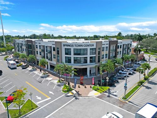 apt-317-1 Curtiss Pkwy, Miami Springs, FL, 33166-6090 | Card Image