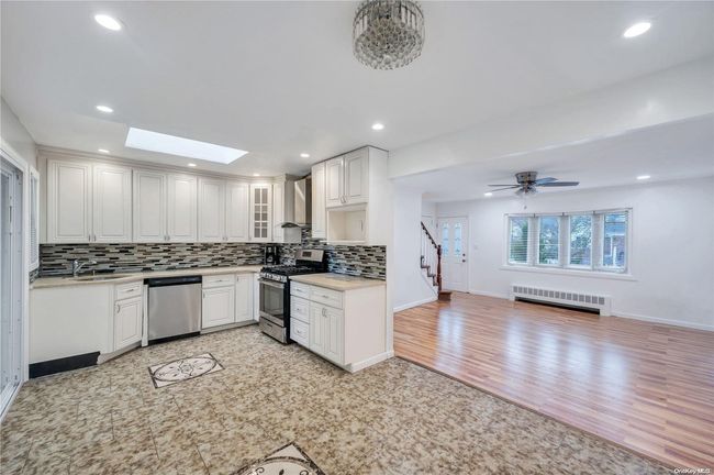 25 N Montgomery St, House other with 4 bedrooms, 2 bathrooms and null parking in Valley Stream NY | Image 12