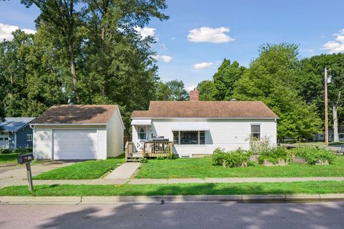 560 2nd Ave Nw, Milaca, MN, 56353-1510 | Card Image