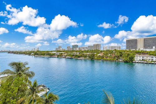 6d-9721 E Bay Harbor Dr, Bay Harbor Islands, FL, 33154-1786 | Card Image