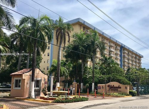 718w-801 Nw 47th Ave, Miami, FL, 33126-2344 | Card Image