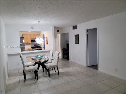 apt-205-8900 Washington Blvd, Pembroke Pines, FL, 33025-1527 | Card Image