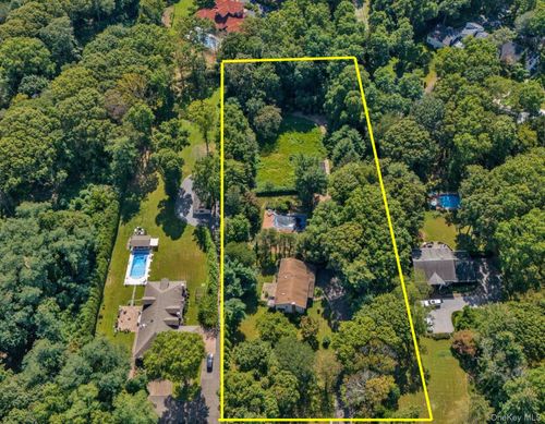 270 Frost Pond Rd, Glen Head, NY, 11545-2417 | Card Image