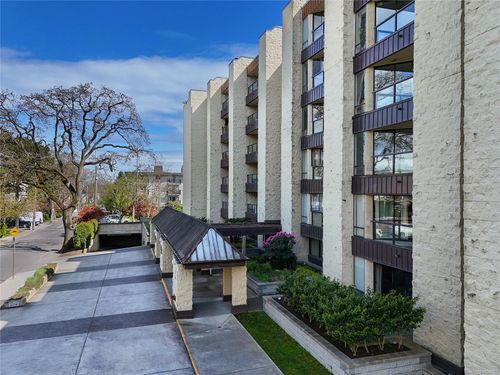 611-1745 Leighton Rd, Victoria, BC, V8R6R6 | Card Image