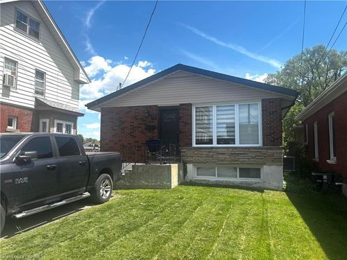 55 Grand Street, Brantford, ON, N3R4B3 | Card Image