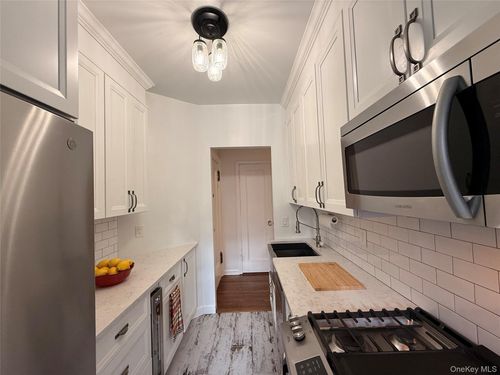 3l-143 Garth Rd, Scarsdale, NY, 10583-3852 | Card Image