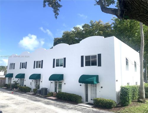 4-690 Se 23rd Ave, Pompano Beach, FL, 33062-6400 | Card Image