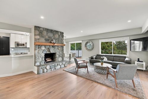 1103 Cloverley Street, North Vancouver, BC, V7L1N7 | Card Image