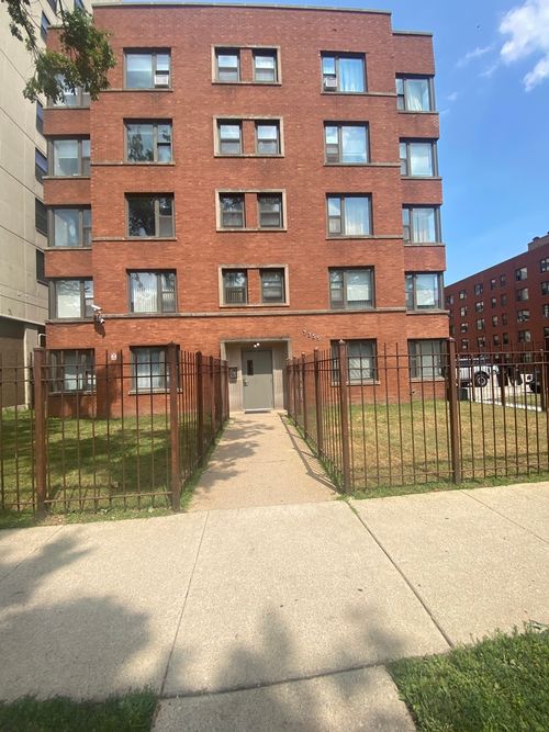 103-7355 S South Shore Dr, Chicago, IL, 60649-3569 | Card Image