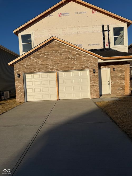 1442 Wigwam Ln, Martinsville, IN, 46151-6492 | Card Image