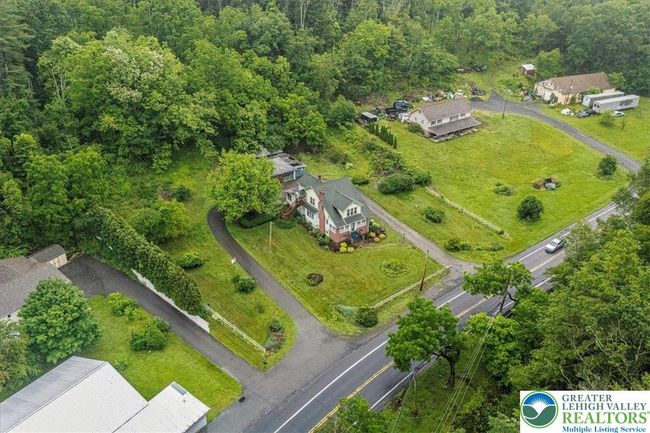 Plenty of Space from the Neighbors | Image 52