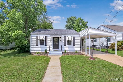 402 Virginia St, Fredericktown, MO, 63645-1463 | Card Image