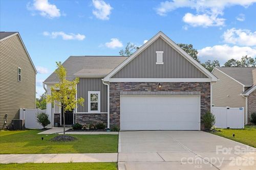 144 Babbling Brook Dr, Clayton, NC, 27520-4862 | Card Image