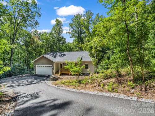 180 Ridgeview Dr, Hendersonville, NC, 28792-9256 | Card Image