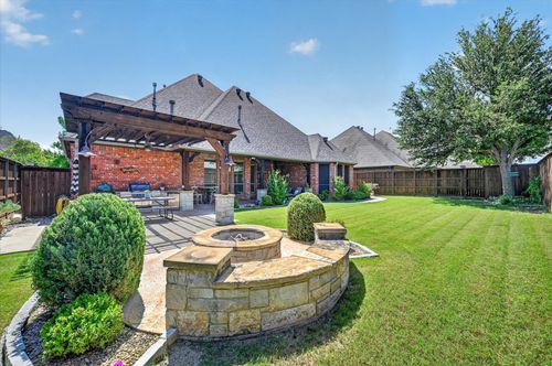 8009 Long Trail Dr, North Richland Hills, TX, 76182-8768 | Card Image