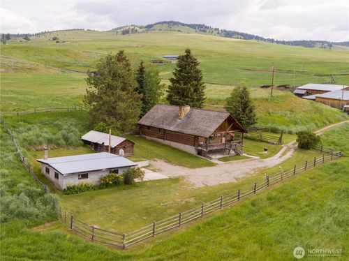 3 Summer Rd, Tonasket, WA, 98855-9635 | Card Image