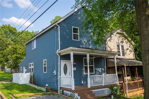 428 Donna St, Pittsburgh, PA, 15224-1137 | Card Image