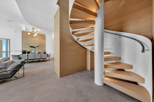 uph2-1300 S Miami Ave, Miami, FL, 33130-4467 | Card Image