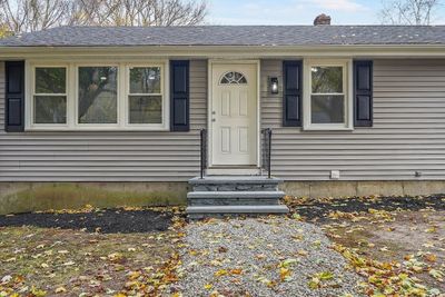 7 Airport Rd, House other with 3 bedrooms, 2 bathrooms and 4 parking in Grafton MA | Image 2