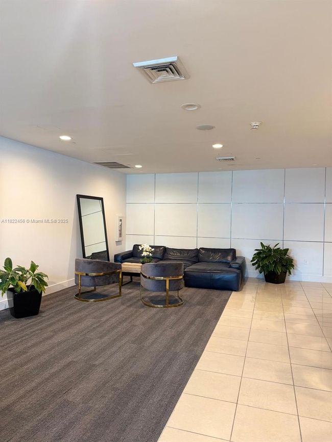 APT-3306 - 1250 S Miami Ave, Condo with 3 bedrooms, 2 bathrooms and null parking in Miami FL | Image 27