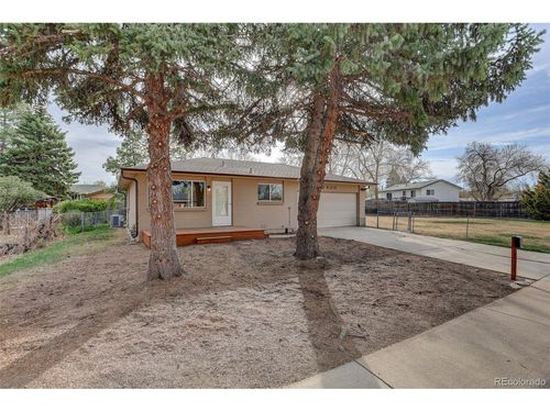 1820 Meadow Ln, Longmont, CO, 80501-2028 | Card Image